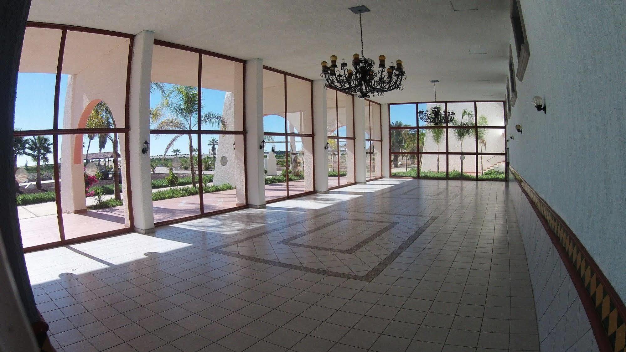Hotel Mision Santa Maria San Quintin 外观 照片
