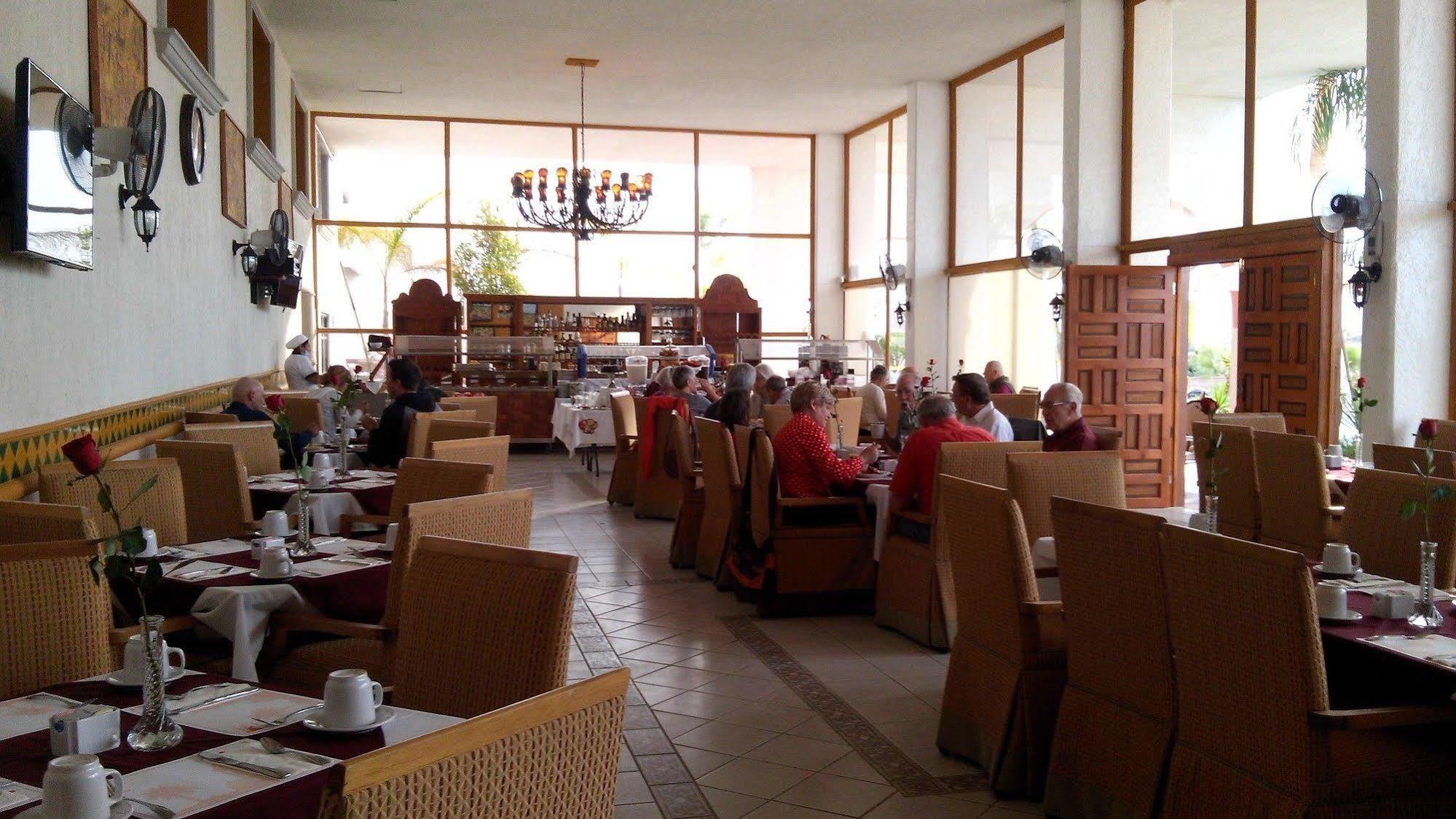 Hotel Mision Santa Maria San Quintin 外观 照片