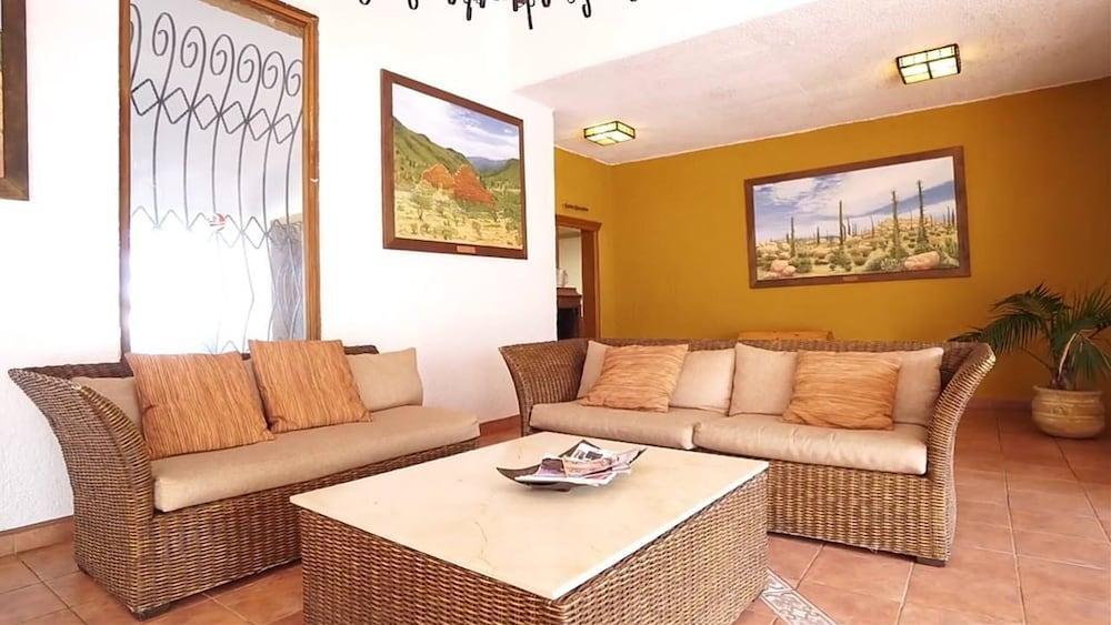 Hotel Mision Santa Maria San Quintin 外观 照片