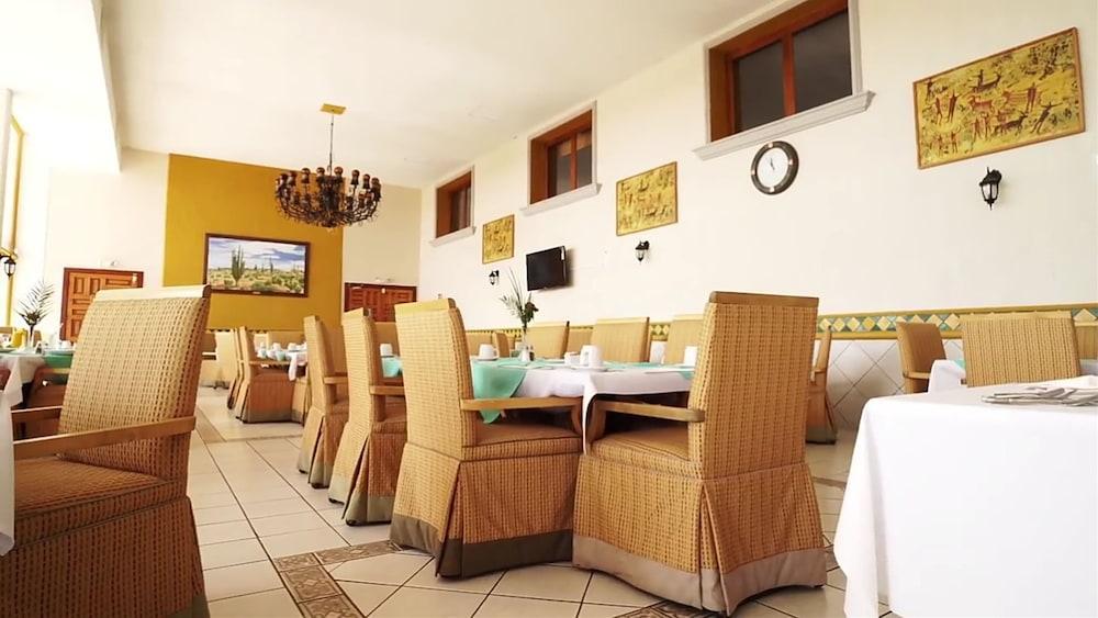 Hotel Mision Santa Maria San Quintin 外观 照片